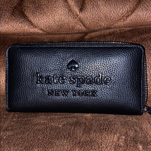 Kate Spade Wallet - Picture 1 of 6